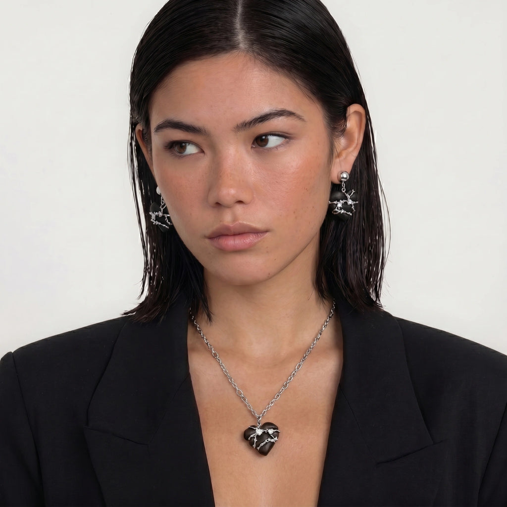 Parure Cœurs en Bois Ébène — Collier & boucles