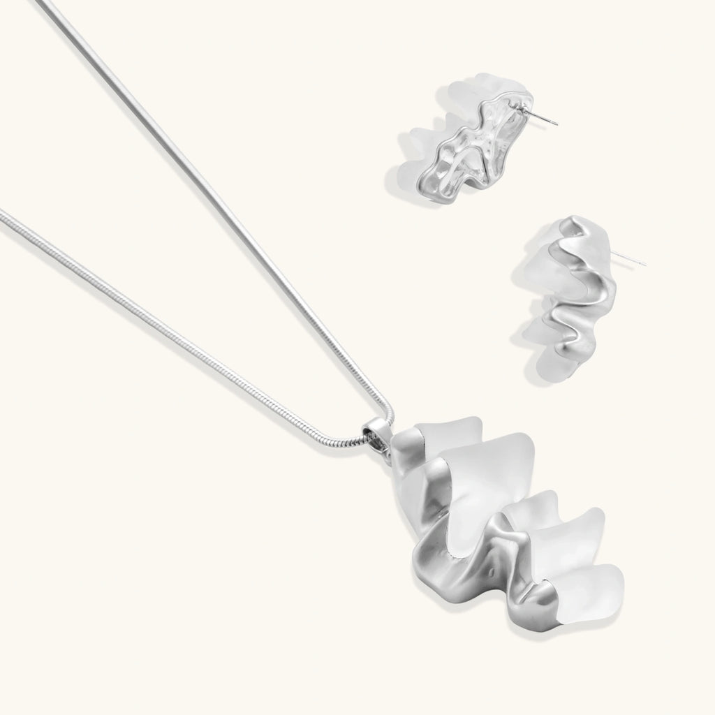 Parure Vague Fluide - détail des boucles | Les Joyaux de Sophie