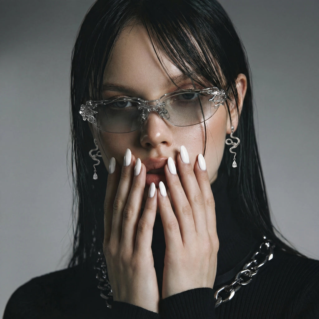 Boucles Serpent de Cristal - portées à l'oreille | Les Joyaux de Sophie
